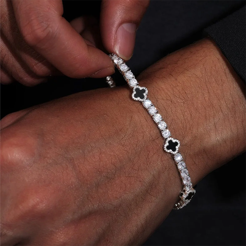 IVO Micro Clover Bracelet (Silver/Black)
